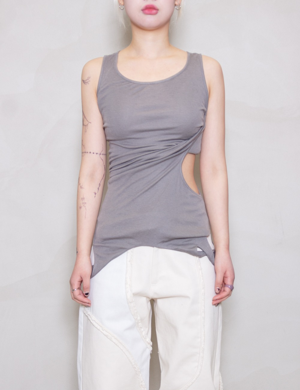 GREY JERSEY TANK WITH DRAPERY_CAL