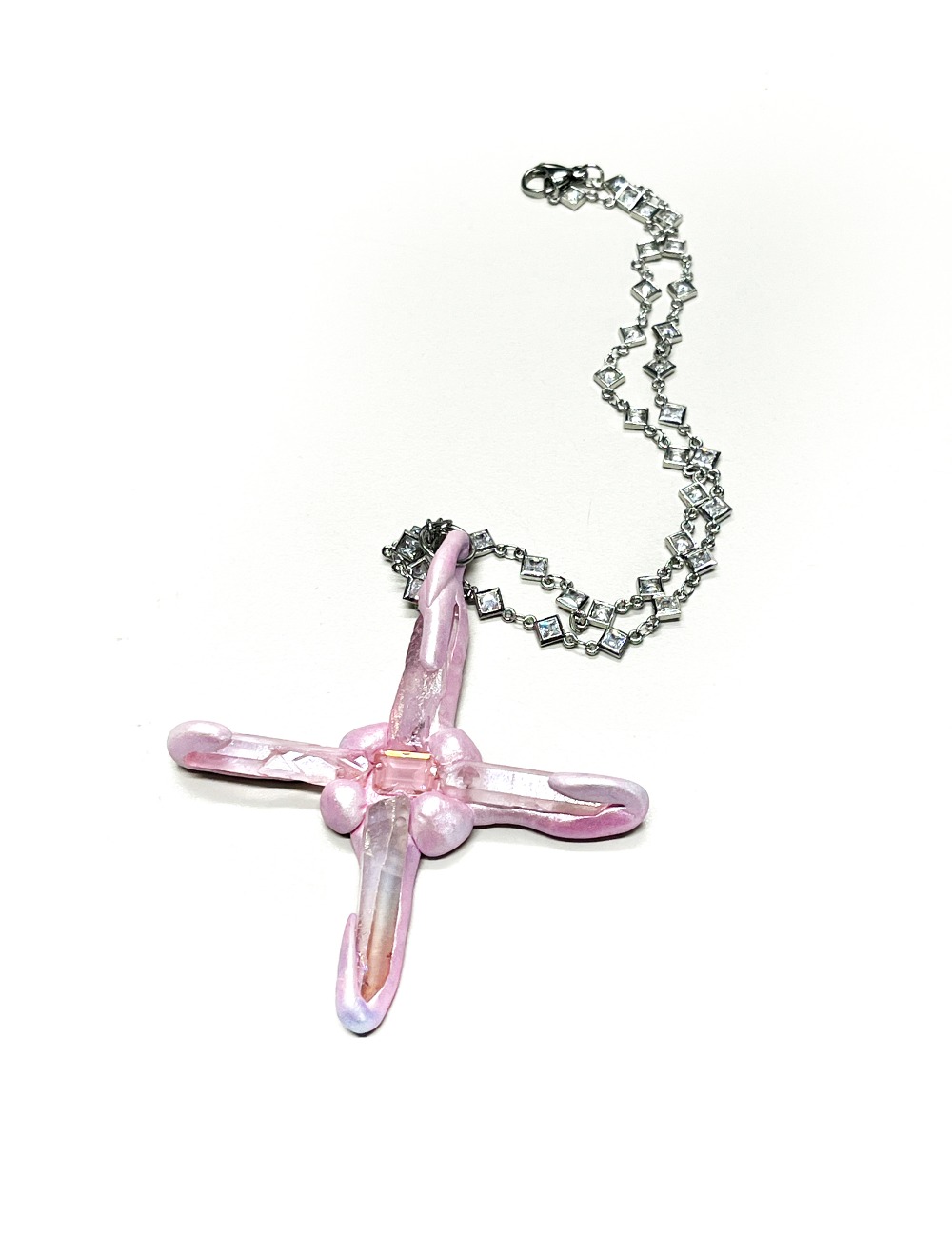 AMULET ON CHAIN_PINK